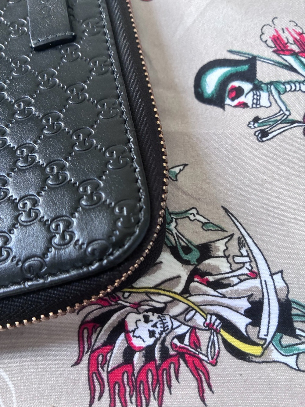 GUCCI Micro Guccissima Black Wallet - Picture 6 of 10